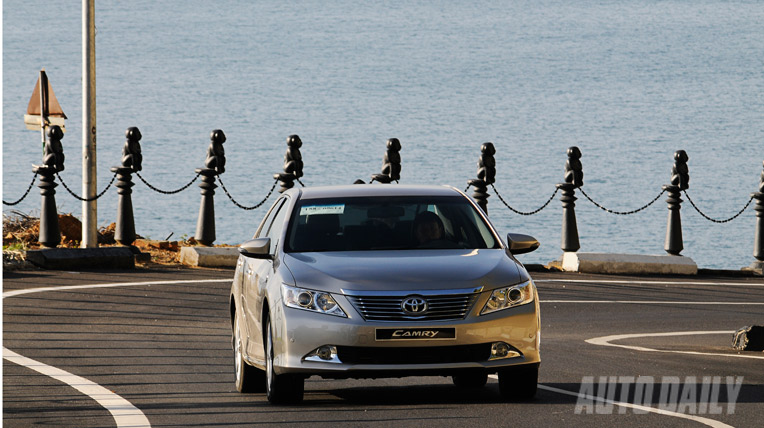 Với 1,5 tỷ đồng, mua Honda Accord, Nissan Teana hay Toyota Camry? ASC0583.jpg