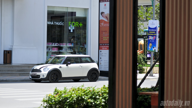 Dạo phố cùng MINI Cooper Baker Street Autodaily_Bakerstreet (13).jpg