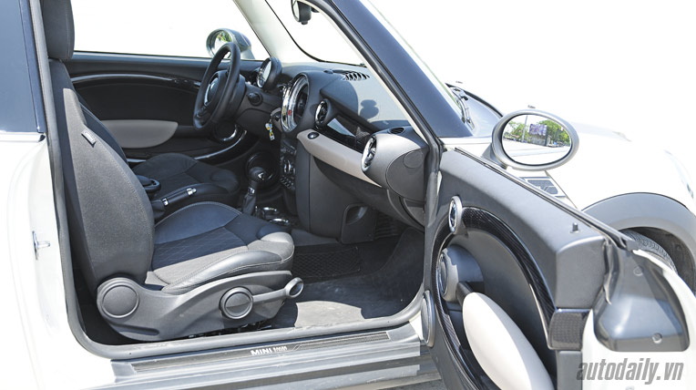 Dạo phố cùng MINI Cooper Baker Street Autodaily_Bakerstreet (45).jpg