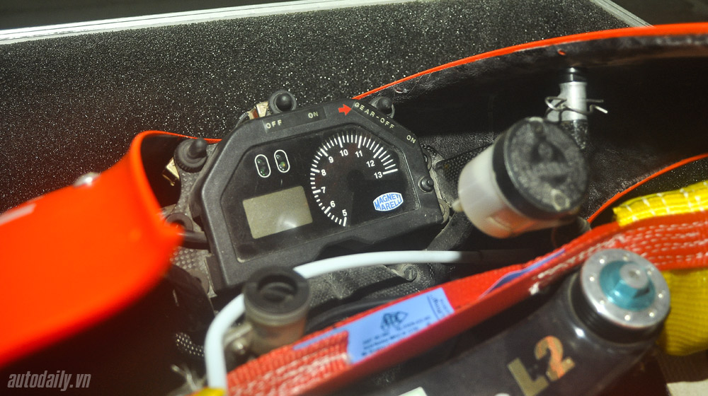 “Đập thùng” siêu xe đua Desmosedici GP14 tại Hà Nội Ducati-lo-dien (10).jpg