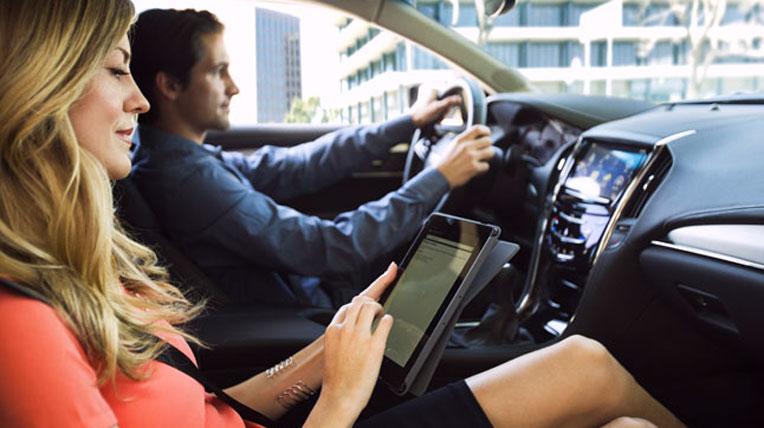 Internet trong xe hơi – mới mẻ và đầy hấp dẫn OnStar-4G-LTE-Cadillac-ATS.jpg