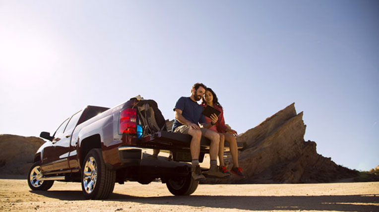 Internet trong xe hơi – mới mẻ và đầy hấp dẫn OnStar-4G-LTE-Chevrolet-Silverado.jpg