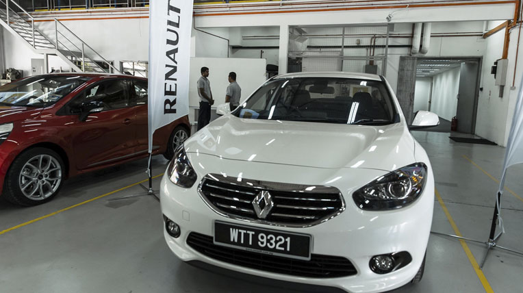 Renault lắp ráp Fluence tại Malaysia Renault-Malaysia-3[2].jpg