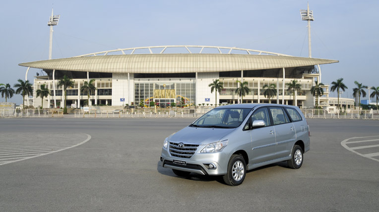 “Kỷ lục gia” Toyota Innova Toyota-Innova-2014-(5)-1.jpg
