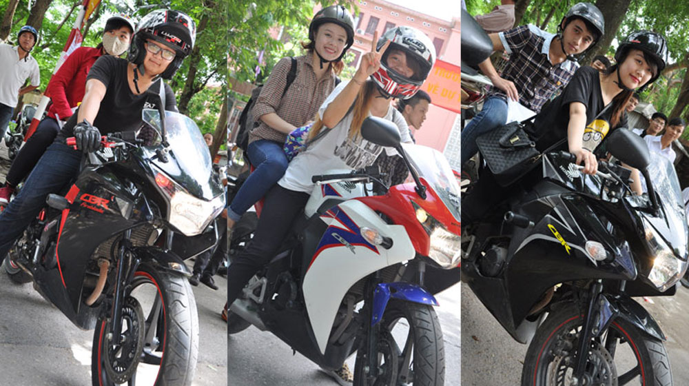 Biker đi làm “xe ôm” miễn phí mùa thi Untitled-1-7.jpg