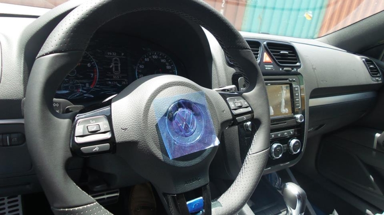 Volkswagen Scirocco R đầu tiên cập cảng Việt Nam VW Sicrocco R-line (15).jpg