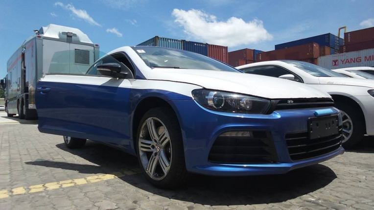 Volkswagen Scirocco R đầu tiên cập cảng Việt Nam VW Sicrocco R-line (18).jpg