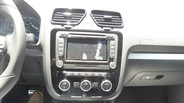 Volkswagen Scirocco R đầu tiên cập cảng Việt Nam VW Sicrocco R-line (7).jpg