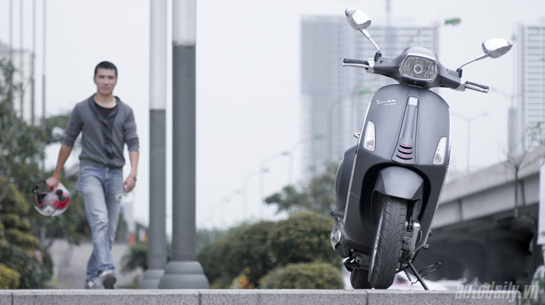 “Chạy nước rút” cùng Vespa Sprint Vespa Sprint 2014 (4).jpg