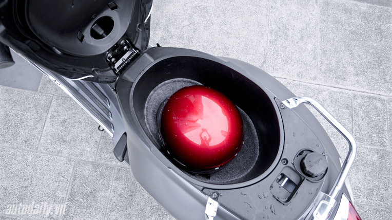 “Chạy nước rút” cùng Vespa Sprint Vespa Sprint 2014 (47).jpg