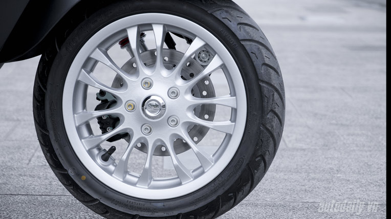 “Chạy nước rút” cùng Vespa Sprint Vespa Sprint 2014 (49).jpg