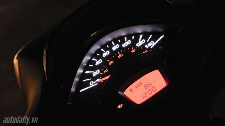 “Chạy nước rút” cùng Vespa Sprint Vespa Sprint 2014 (51).jpg