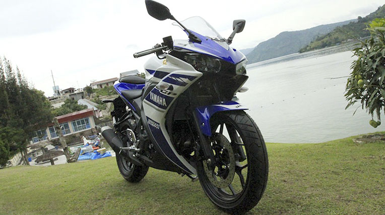 Chưa đầy 25 giờ, Yamaha R25 nhận 2.800 đơn đặt hàng trực tuyến Yamaha-R25.jpg
