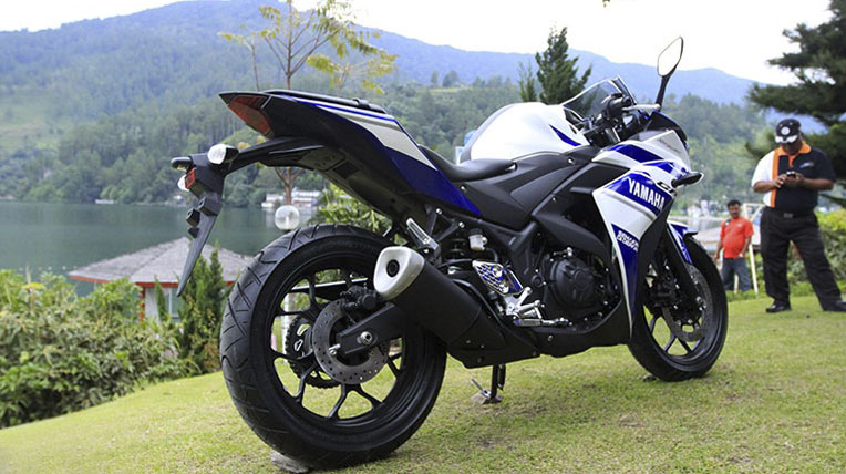 Chính thức ra mắt, Yamaha R25 có giá 4.650 USD YamahaR25-14.jpg