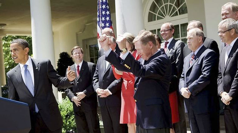 Nhìn lại sự nghiệp lẫy lừng của CEO Ford Alan Mulally alan-mulally-career (11).jpg