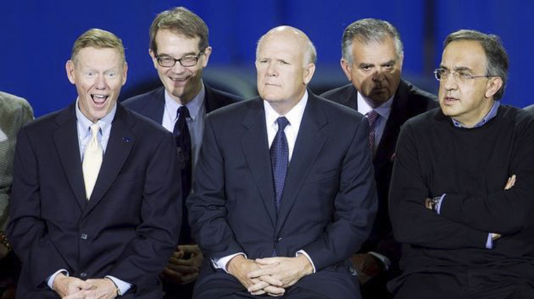 Nhìn lại sự nghiệp lẫy lừng của CEO Ford Alan Mulally alan-mulally-career (14).jpg