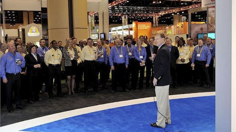 Nhìn lại sự nghiệp lẫy lừng của CEO Ford Alan Mulally alan-mulally-career (16).jpg