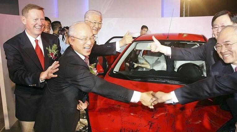 Nhìn lại sự nghiệp lẫy lừng của CEO Ford Alan Mulally alan-mulally-career (9).jpg