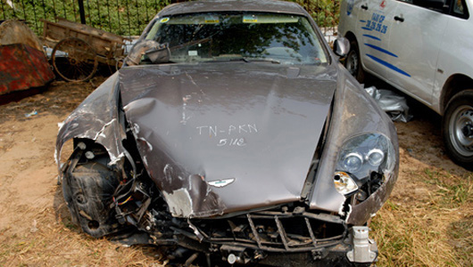 Những mẫu xế “khủng” từng gặp tai nạn tại Việt Nam aston-martin-db9-tai-nan.jpg