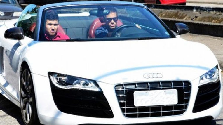 Đang có 100 triệu euro, Neymar đi xe gì? autodaily-Neymar-car-(1).jpg