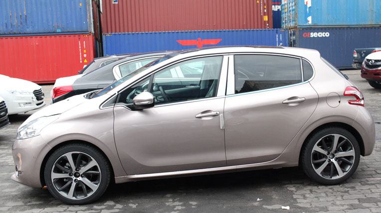 Peugeot 208 và 508 cập cảng Sài Gòn autodaily-Peugeot-(4).jpg