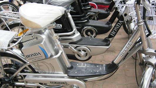 Xe Tàu vẫn đi đầy đường autodaily-xedapdien-(2).jpg