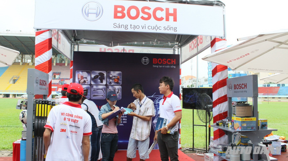 Đậm chất nhân văn cùng Ngày hội chăm sóc xe tại TP.HCM Car car day (11).jpg