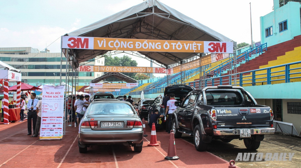 Đậm chất nhân văn cùng Ngày hội chăm sóc xe tại TP.HCM Car car day (5).jpg