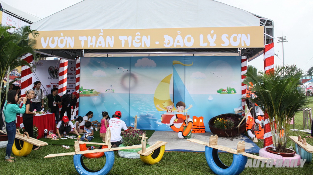 Đậm chất nhân văn cùng Ngày hội chăm sóc xe tại TP.HCM Car car day (7).jpg