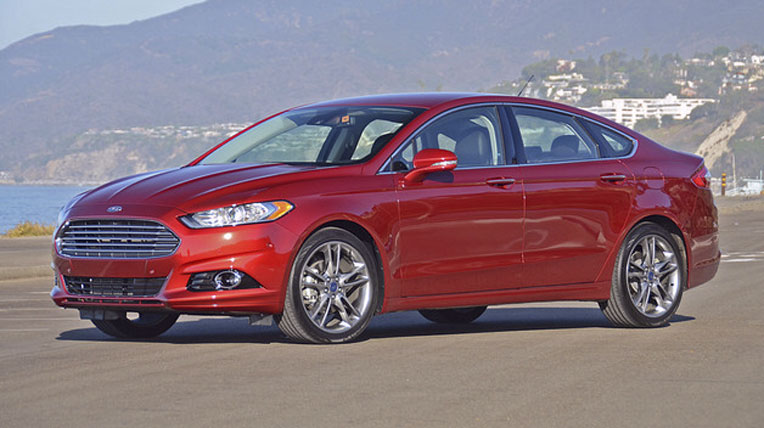 Những mẫu sedan hạng trung thích hợp với phong cách gia đình fusion-family_653.jpg