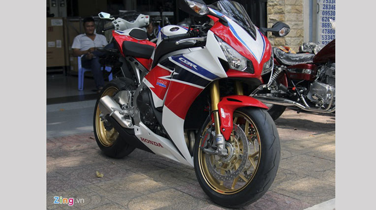 Siêu mô tô Honda CBR1000RR SP đầu tiên tại Việt Nam honda-cbr1000rr (1).jpg