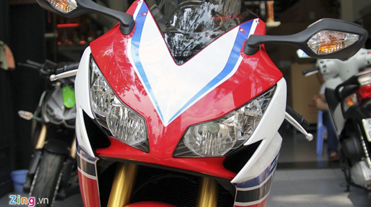 Siêu mô tô Honda CBR1000RR SP đầu tiên tại Việt Nam honda-cbr1000rr (4).jpg