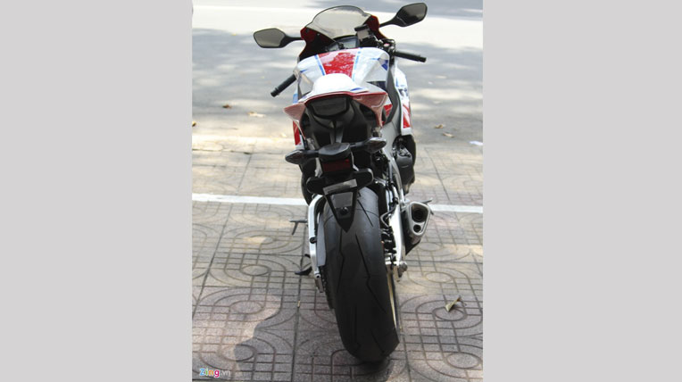 Siêu mô tô Honda CBR1000RR SP đầu tiên tại Việt Nam honda-cbr1000rr (6).jpg