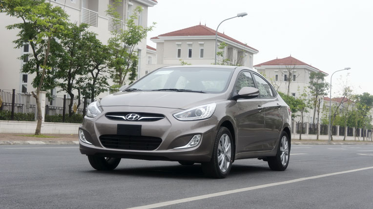 Xe mới rầm rộ ra mắt tại Việt Nam hyundai-accent (5).jpg