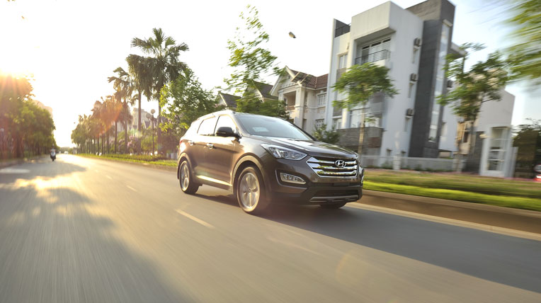 Autodaily nóng trong tuần (19/05 – 25/05) hyundai-santa-fe-2014 (1)-1.jpg