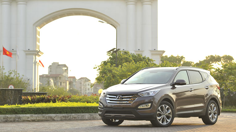 Hyundai Santa Fe bản đặc biệt 2014 giá hơn 1,4 tỷ đồng hyundai-santa-fe-2014 (2).jpg