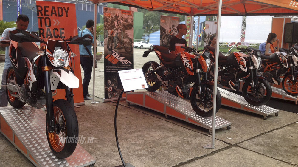 Vietnam AutoExpo 2014 chính thức khai mạc ktm (3).jpg