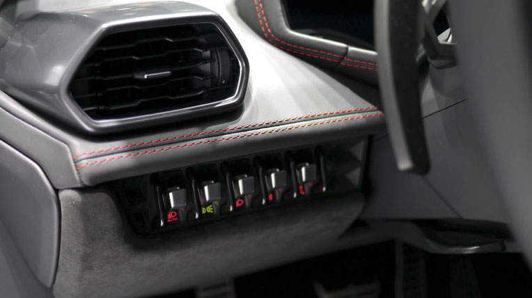 Tìm hiểu thiết kế Lamborghini Huracan lamborghini-huracan-1 (12).jpg