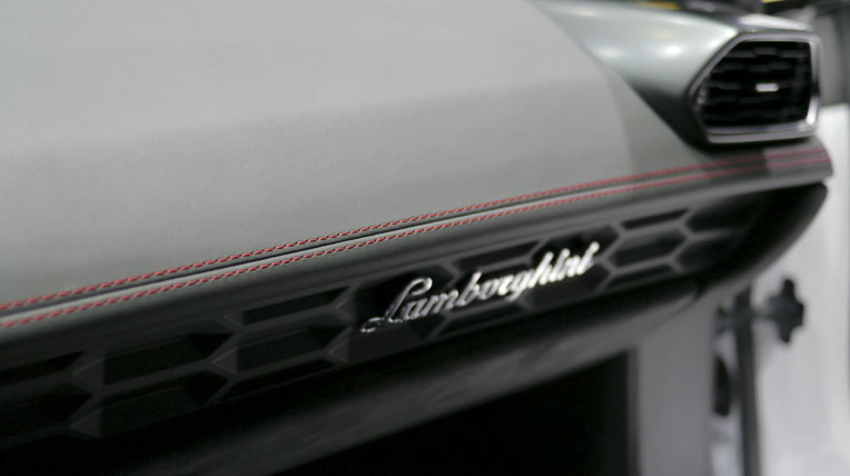 Tìm hiểu thiết kế Lamborghini Huracan lamborghini-huracan-1 (13).jpg