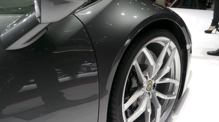 Tìm hiểu thiết kế Lamborghini Huracan lamborghini-huracan-1 (9).jpg