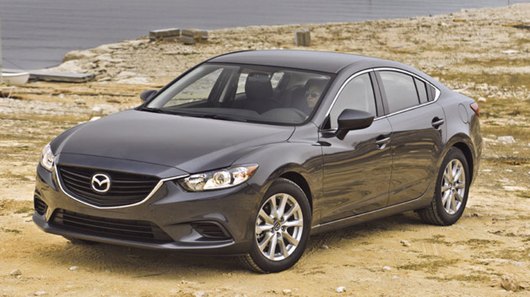 Những mẫu sedan hạng trung thích hợp với phong cách gia đình mazda6-family_653.jpg