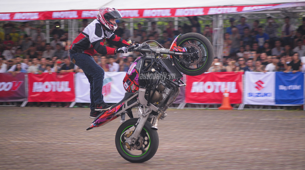 Autodaily nóng trong tuần (23/06 – 29/06) motul-stunt-fest-2014 (1)-1-1.jpg