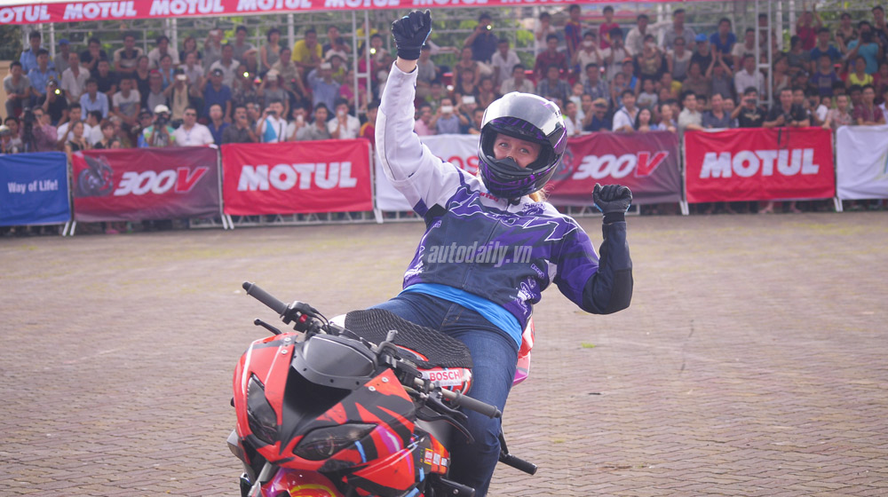 Màn biểu diễn mô-tô “cực đỉnh” tại Hà Nội motul-stunt-fest-2014 (17).jpg