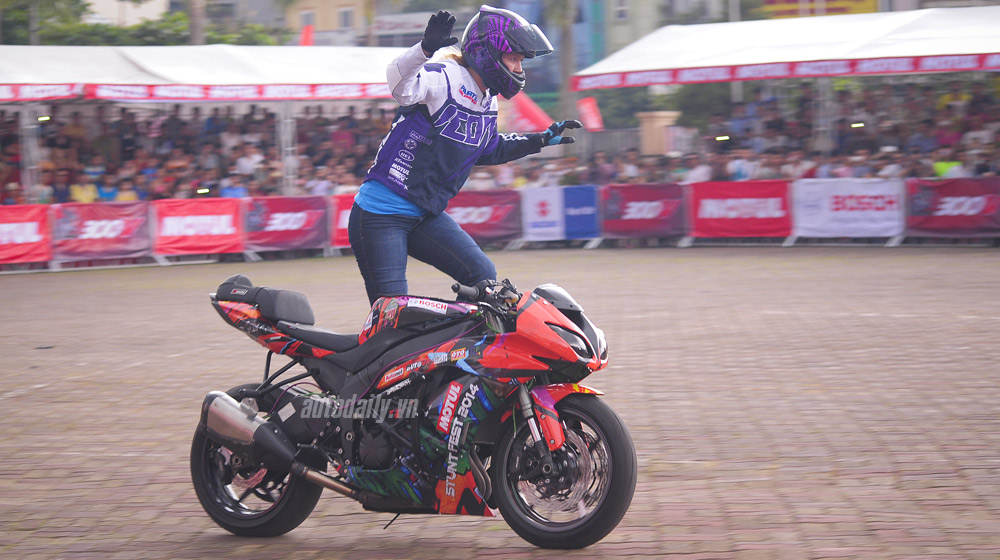 Màn biểu diễn mô-tô “cực đỉnh” tại Hà Nội motul-stunt-fest-2014 (19).jpg