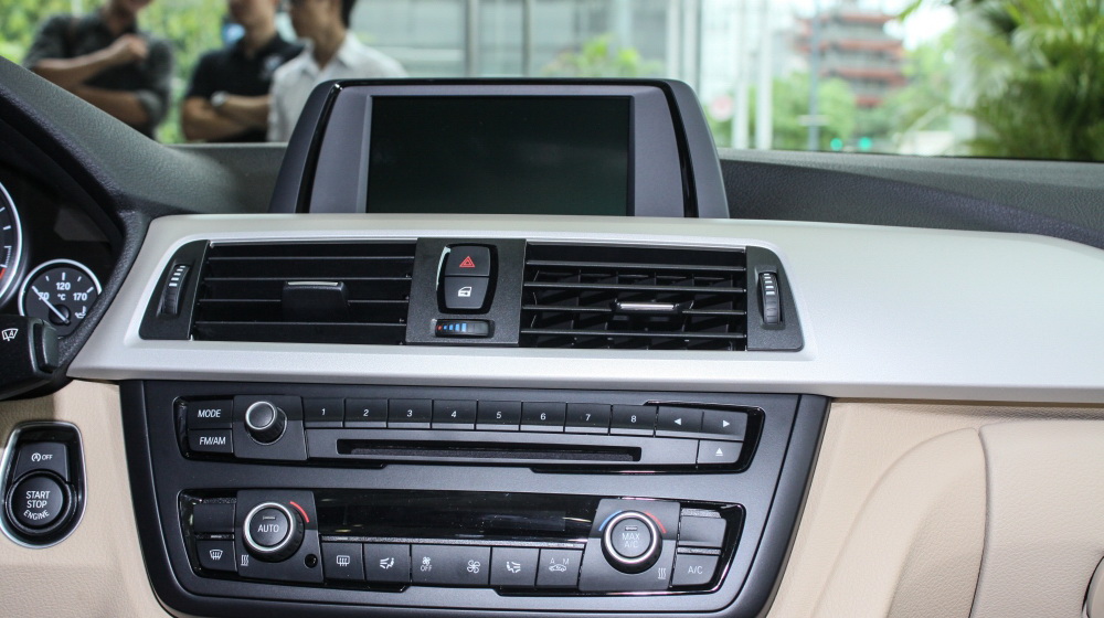 Ra mắt BMW 428i mui trần giá 2,898 tỷ đồng tại Việt Nam BMW-428i-convertible (21).jpg