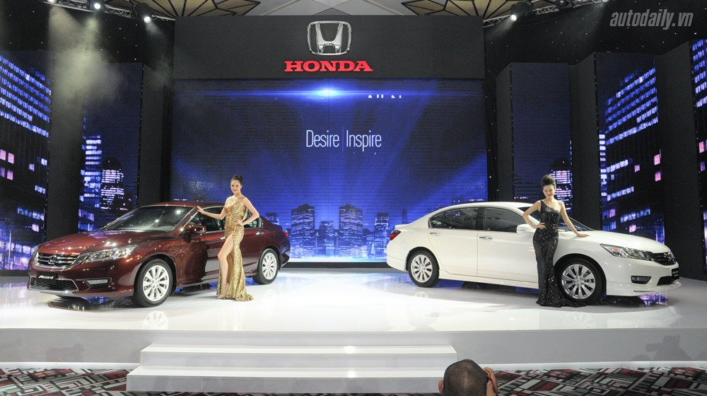 Cận cảnh Honda Accord thế hệ mới vừa ra mắt ra-mat-accord (1).jpg
