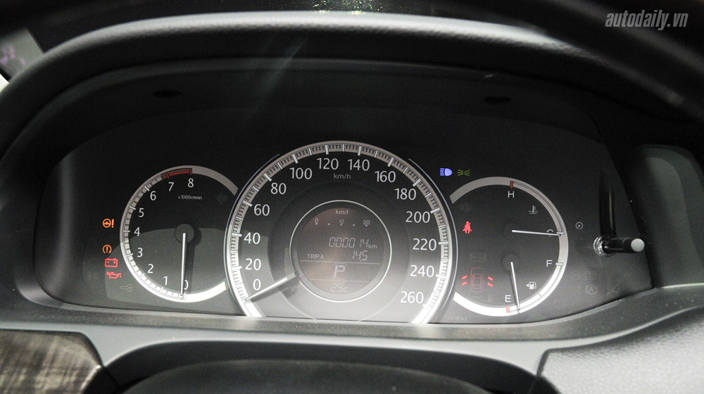 Cận cảnh Honda Accord thế hệ mới vừa ra mắt ra-mat-accord (11).jpg