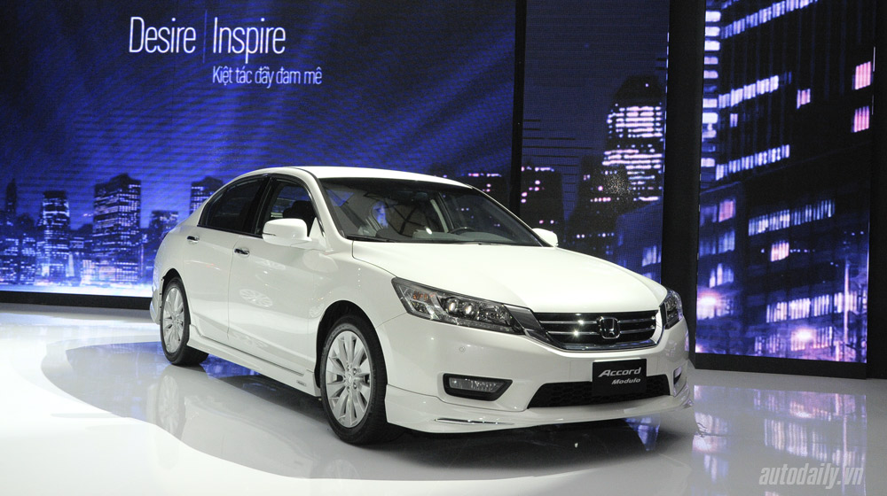 Cận cảnh Honda Accord thế hệ mới vừa ra mắt ra-mat-accord (20).jpg