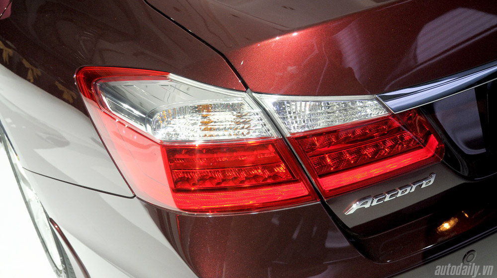 Cận cảnh Honda Accord thế hệ mới vừa ra mắt ra-mat-accord (6).jpg