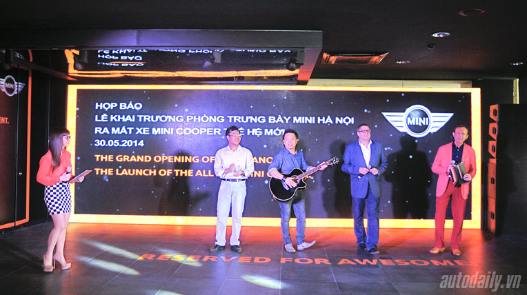 Khai trương showroom MINI đầu tiên tại Hà Nội showroom-mini-kt (3).jpg